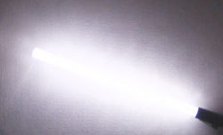 安全用品販売ピカポリス 白LED超高輝度誘導灯（誘導棒・合図灯）ロング 激安価格1390円